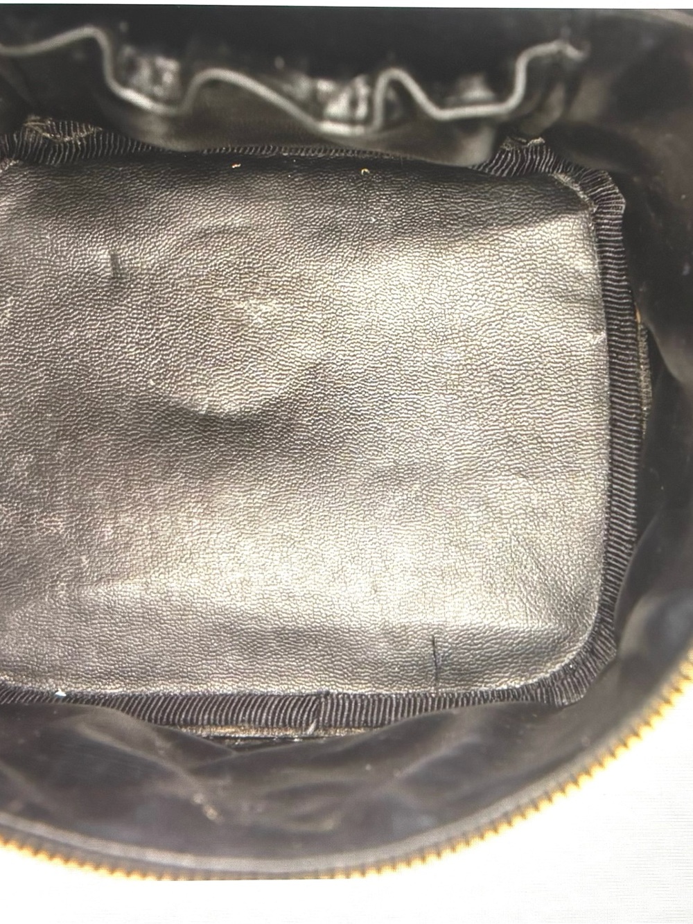 🆕Chanel CC Pattern LeatherVanity case🧳 - Picture 8 of 13